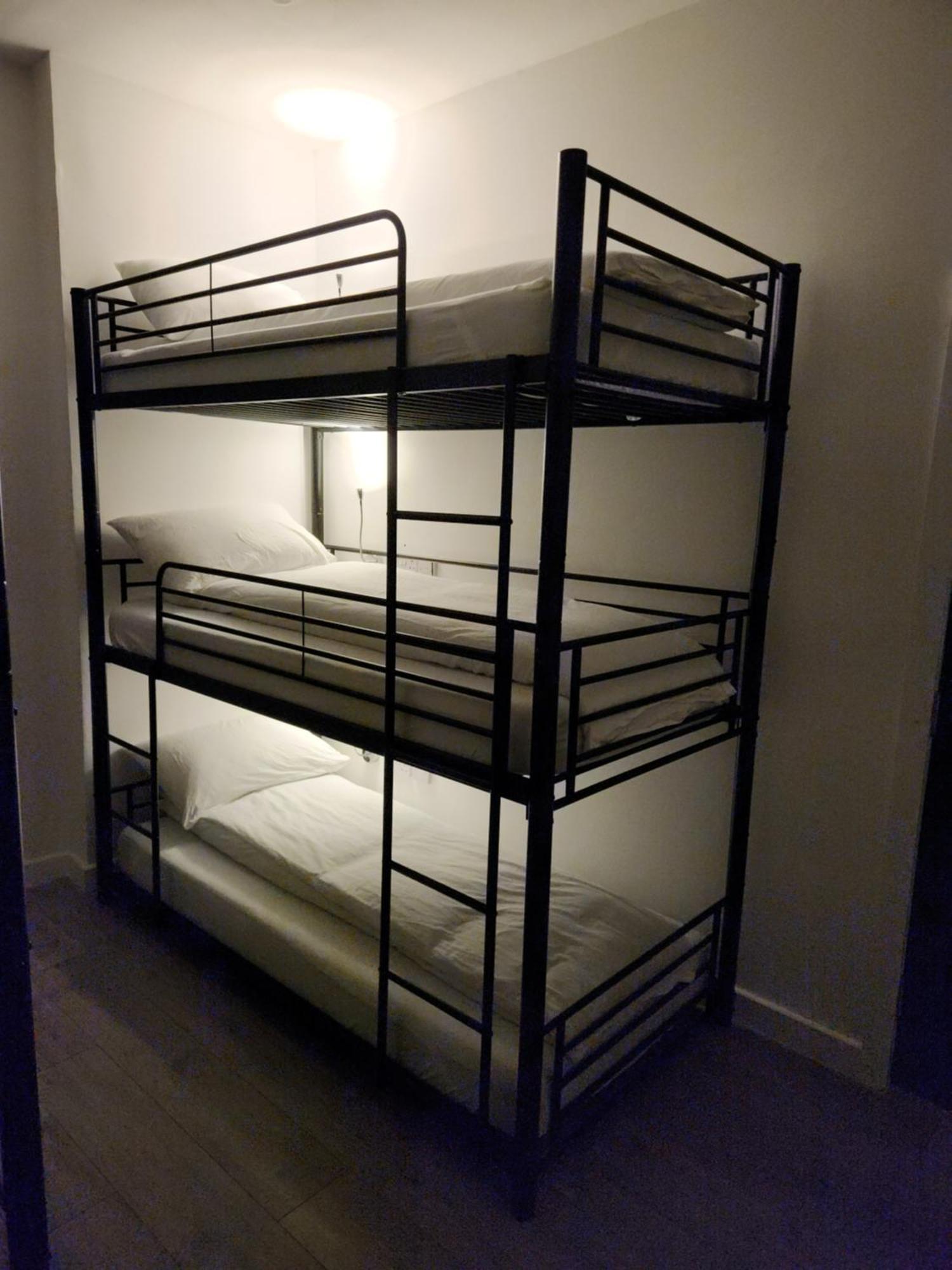Matrix Hostel EDI Eksteriør billede